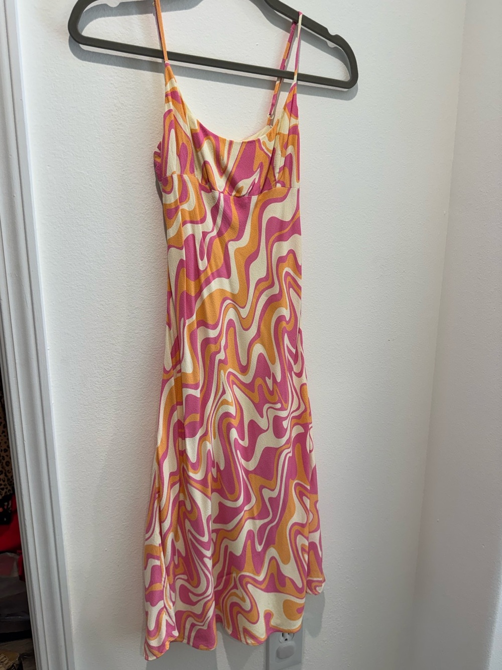 Aritzia Sunday Best Pink & Orange 🍊 Swirl Midi Dress